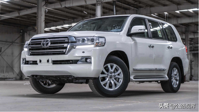 8缸陆巡就要100万，陆巡4600怎么那么贵？