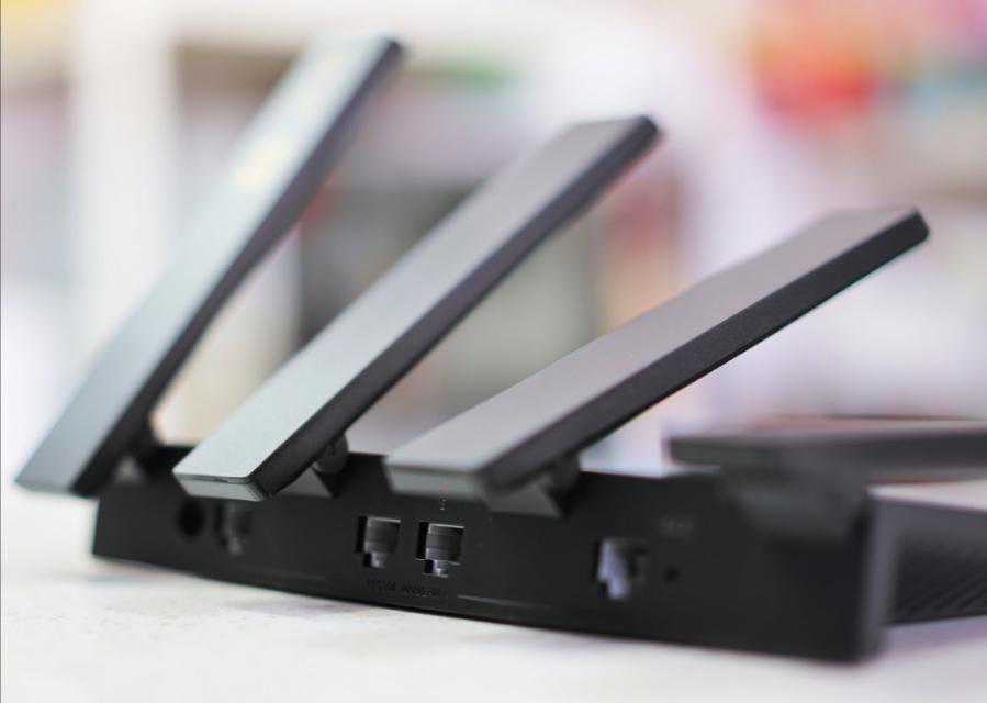 WiFi6+仅是小升级，对比华为、小米结果意外，华为AX3稳了？