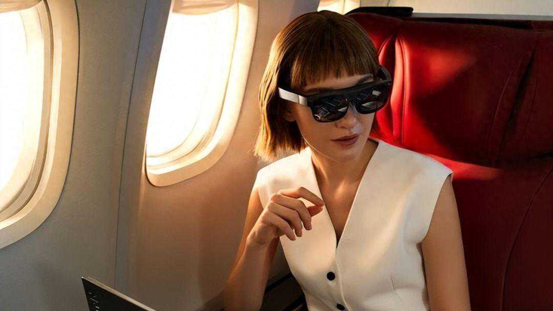 TCL在海外发布AR眼镜Nxtwear S Plus，通过USB适配器连接电子设备