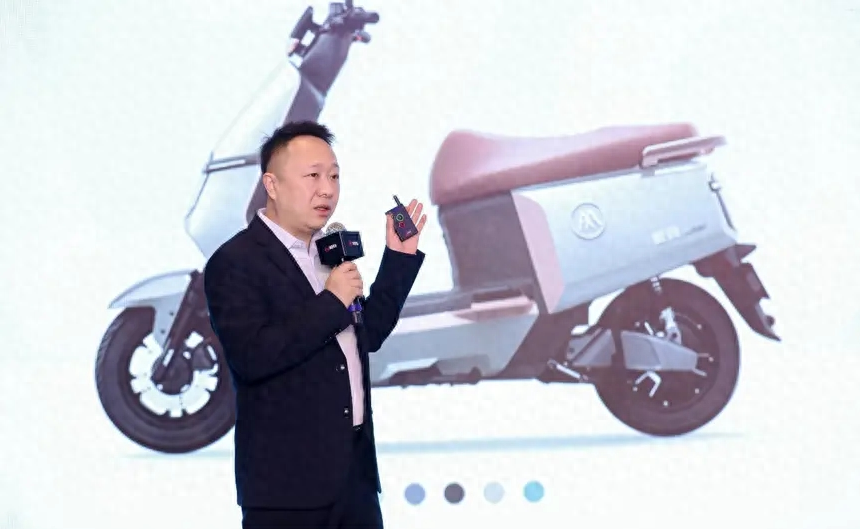 续航超400里的电动车来了，雅迪、爱玛、小刀在内，你会怎么选？