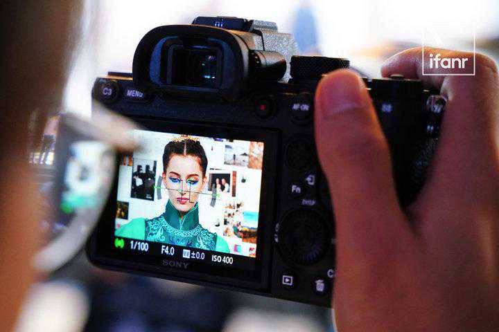 索尼 α7R IV 体验：一台「秀肌肉」的画质旗舰相机