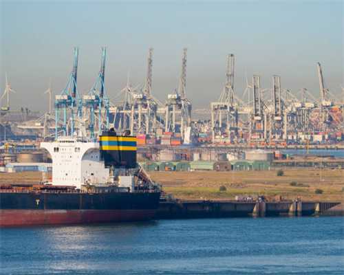 记者探访技能大赛现场：机械加工设备整齐划一，选手蓄势待发