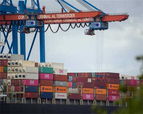 南充首次运用“无人机局放检测技术”巡检电网