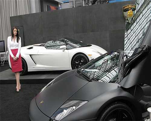 刷新纪录！吃水11.8米中国籍散货船首靠南京港