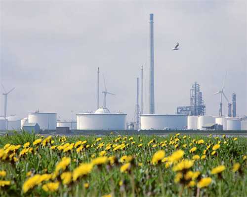 世界布商大会在绍兴柯桥举办，传统纺织产业如何探索新质未来