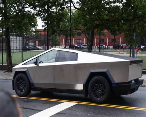 今年麦收季 新科技帮农民抢时间