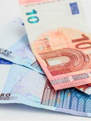 驾驶式洗地机的使用方法